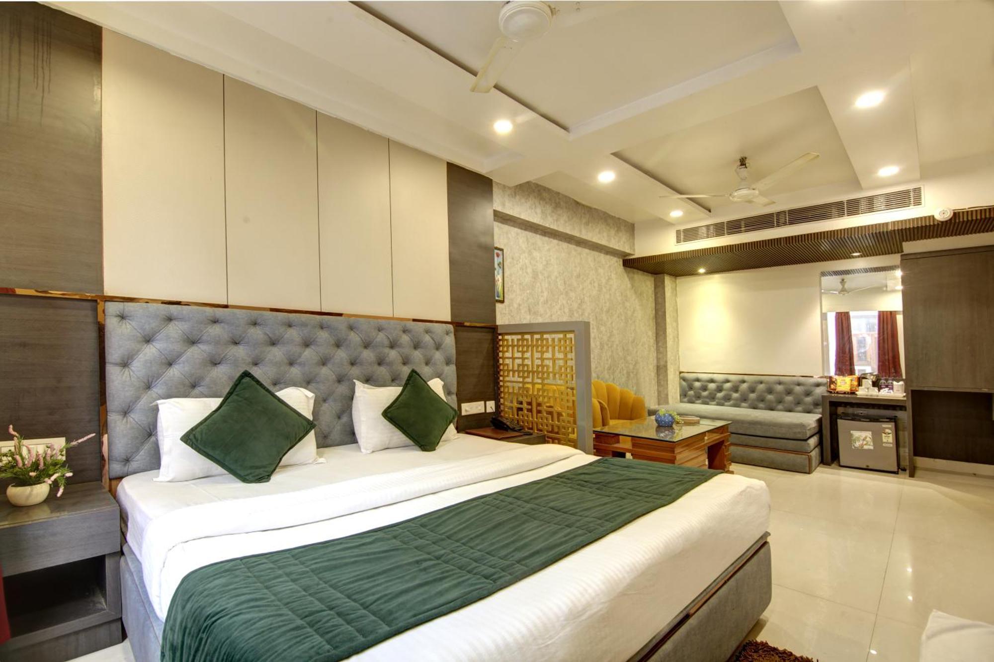 The Shanti Plaza - Nueva Delhi Exterior foto