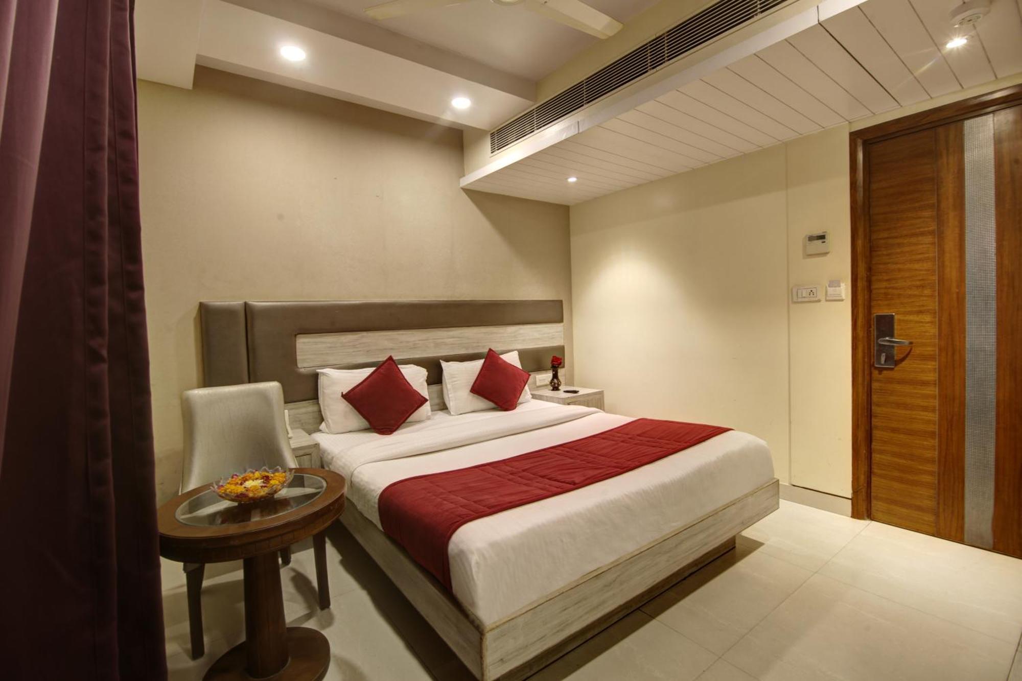 The Shanti Plaza - Nueva Delhi Exterior foto
