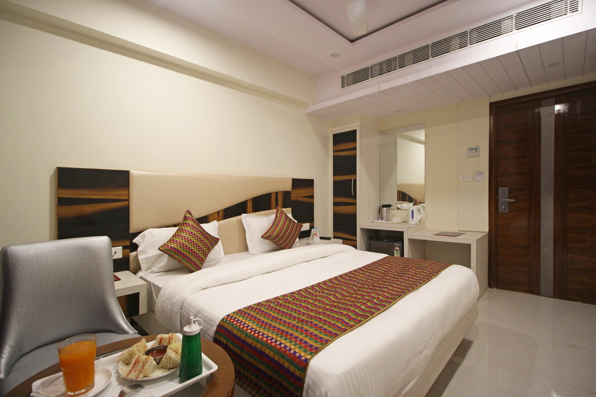 The Shanti Plaza - Nueva Delhi Exterior foto